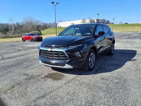 Used 2025 Chevrolet Blazer LT image 37