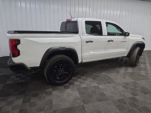 Used 2026 Chevrolet Colorado Trail Boss AWD/4WD image 3