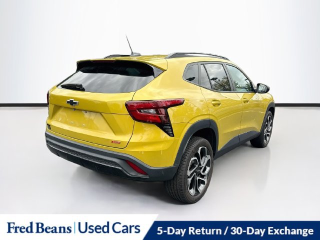 Used 2024 Chevrolet Trax RS w/ Sunroof Package FWD image 10
