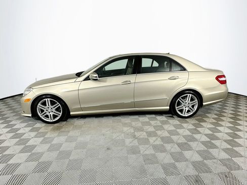 Used 2010 Mercedes-Benz E 350 4MATIC Sedan image 4