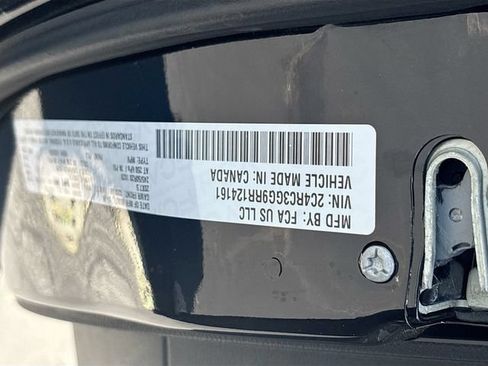 Used 2024 Chrysler Pacifica Limited w/ Uconnect Theater Family Group AWD/4WD image 5