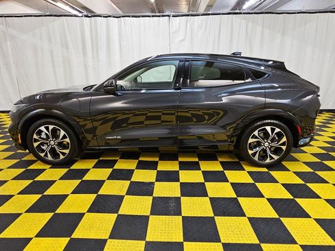 Used 2021 Ford Mustang Mach-E Premium image 6