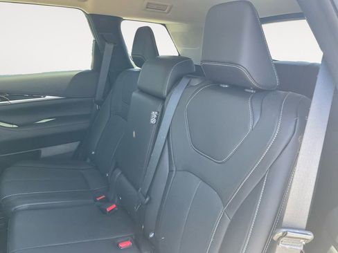 Used 2025 INFINITI QX60 Pure image 30