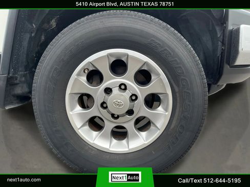 Used 2012 Toyota FJ Cruiser 4WD w/ Convenience Pkg image 34