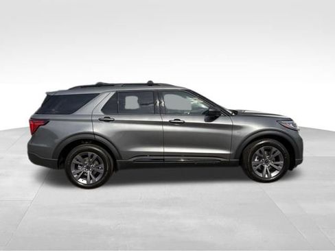 New 2026 Ford Explorer Active w/ Active Comfort Package AWD/4WD image 10