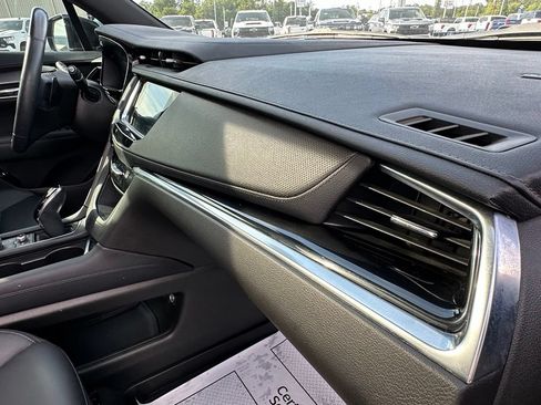Used 2024 Cadillac XT6 Luxury AWD/4WD image 17