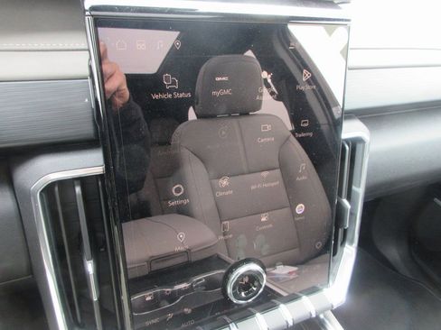 New 2026 GMC Acadia Elevation w/ Elevation Premium Package FWD image 19