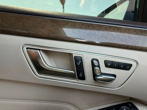 Used 2014 Mercedes-Benz E 350 Sedan image 17