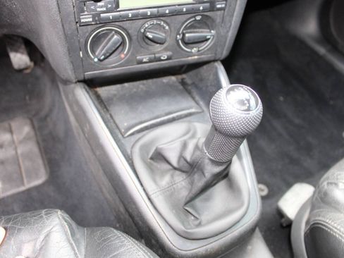 Used 2001 Volkswagen GTI GLS FWD image 16