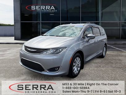 Used 2017 Chrysler Pacifica Touring-L