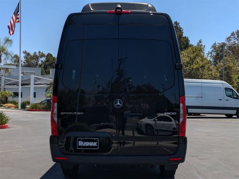 New 2025 Mercedes-Benz Sprinter 2500 image 3