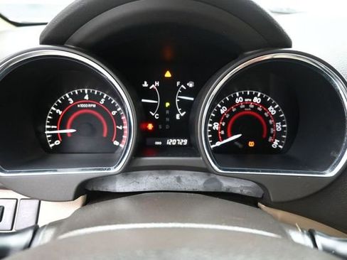 Used 2009 Toyota Highlander Limited FWD image 3