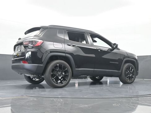 Used 2026 Jeep Compass Latitude AWD/4WD image 52