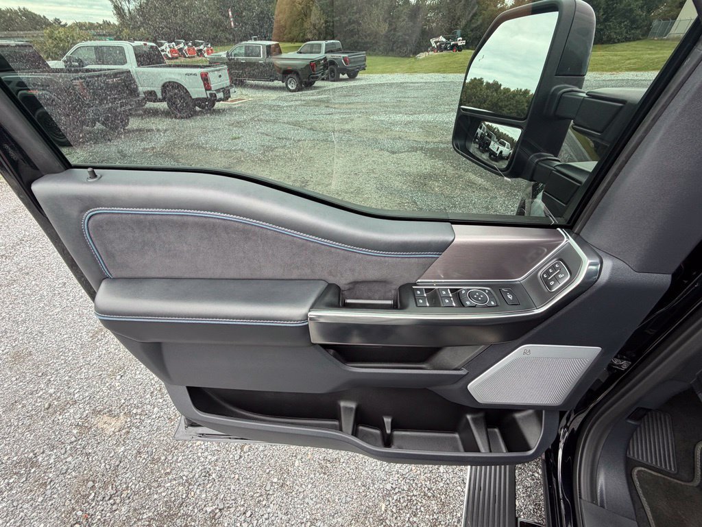 Used 2026 Ford F450 Platinum AWD/4WD image 5