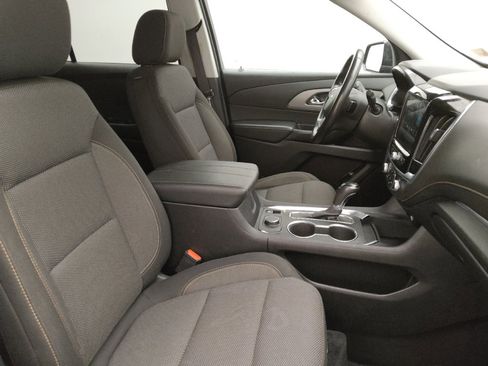 Used 2019 Chevrolet Traverse LT FWD image 21