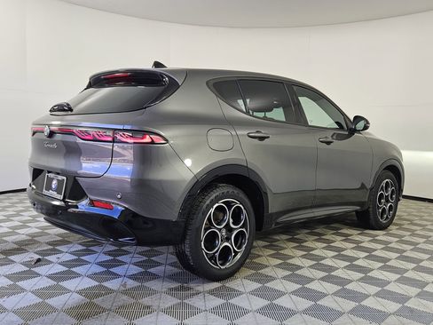 Used 2025 Alfa Romeo Tonale AWD/4WD image 7
