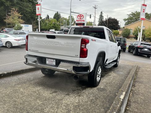 Used 2024 Chevrolet Silverado 2500 LT AWD/4WD image 8
