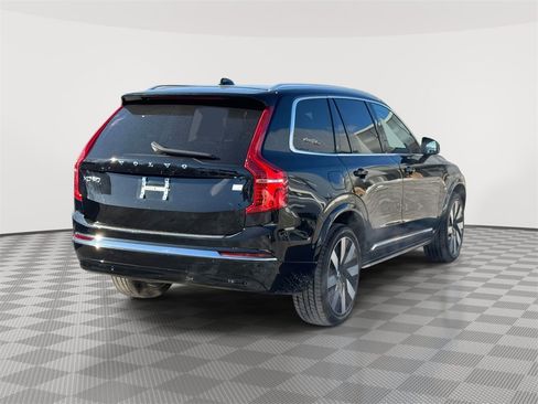 Certified 2024 Volvo XC90 T8 Plus w/ Protection Package Premier image 4