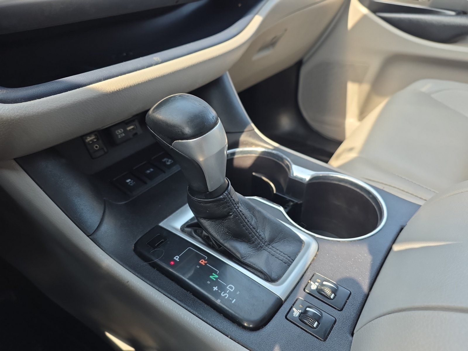 Used 2019 Toyota Highlander XLE AWD/4WD image 15