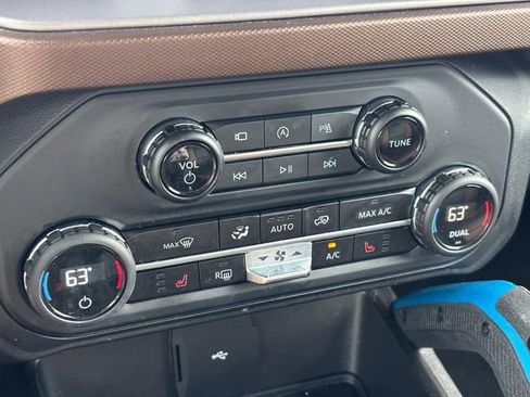 Used 2023 Ford Bronco Outer Banks AWD/4WD image 31