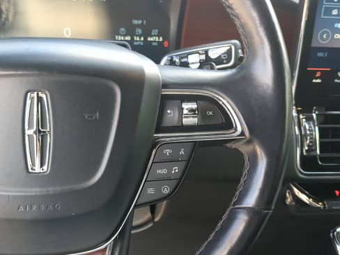 Used 2023 Lincoln Navigator Reserve AWD/4WD image 14