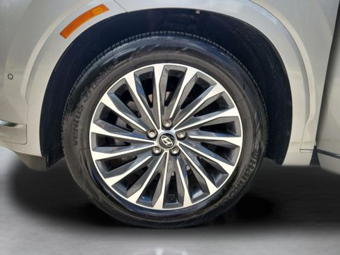 Used 2024 Hyundai Palisade Calligraphy image 24
