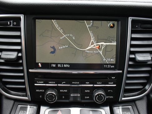 Used 2013 Porsche Panamera 4S image 21