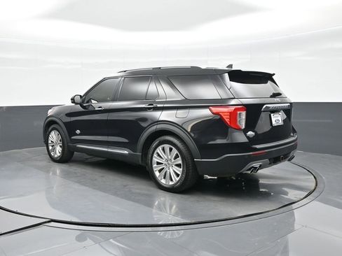 Used 2021 Ford Explorer King Ranch w/ Premium Technology Package image 4