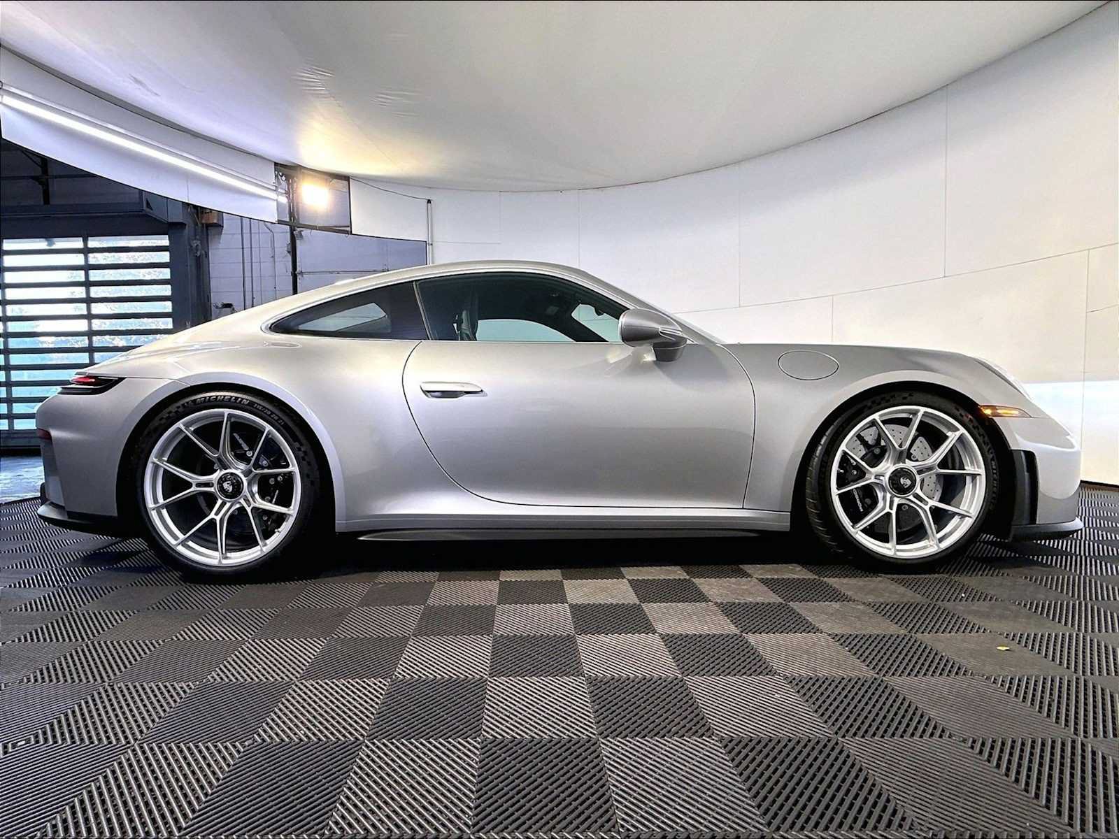 Certified 2026 Porsche 911 GT3 RWD image 8