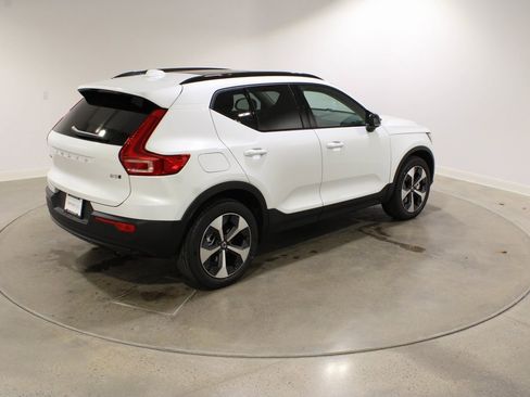 New 2026 Volvo XC40 B5 Plus w/ Climate Package image 5