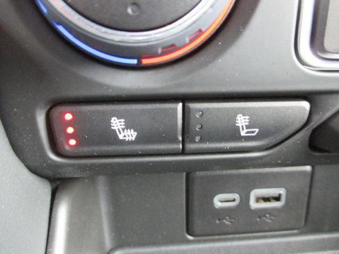 Used 2024 Chevrolet Suburban RST w/ Luxury Package image 22