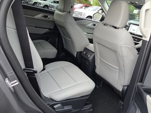 New 2026 Ford Explorer Active w/ Active Comfort Package AWD/4WD image 16