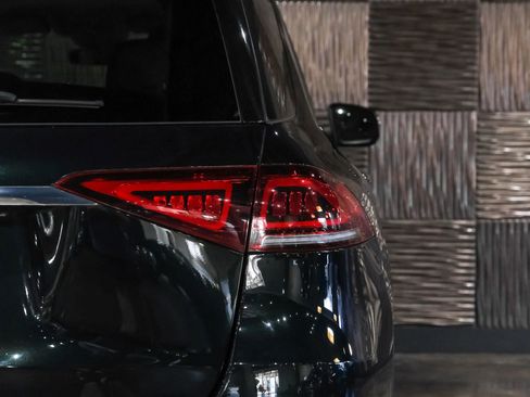 Used 2020 Mercedes-Benz GLE 350 w/ Parking Assist Package image 47