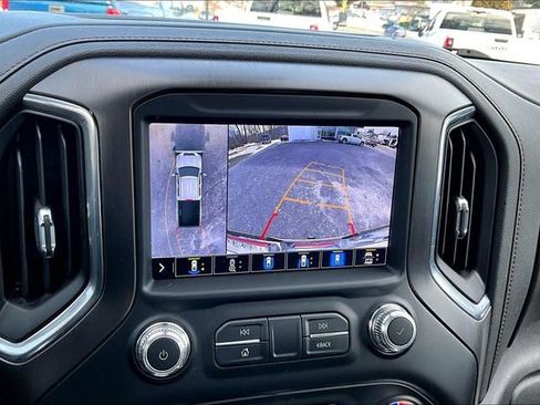 Certified 2021 GMC Sierra 2500 AT4 w/ AT4 Preferred Package image 23