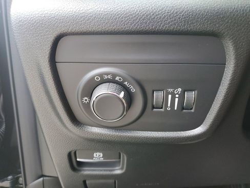 New 2025 Jeep Grand Cherokee L Altitude image 20