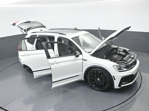 Used 2020 Volkswagen Tiguan SE R-Line image 72