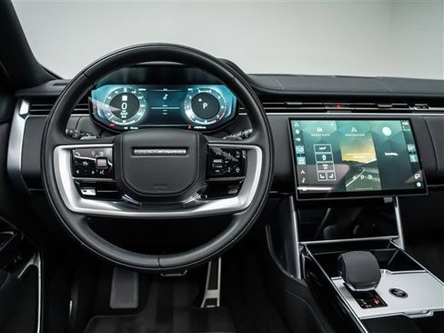 Used 2025 Land Rover Range Rover Long Wheelbase SE image 20