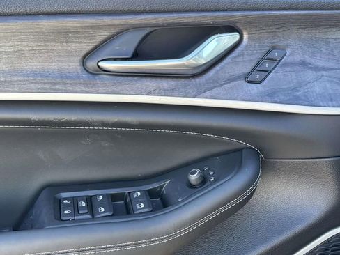 New 2026 Jeep Grand Cherokee Limited AWD/4WD image 18