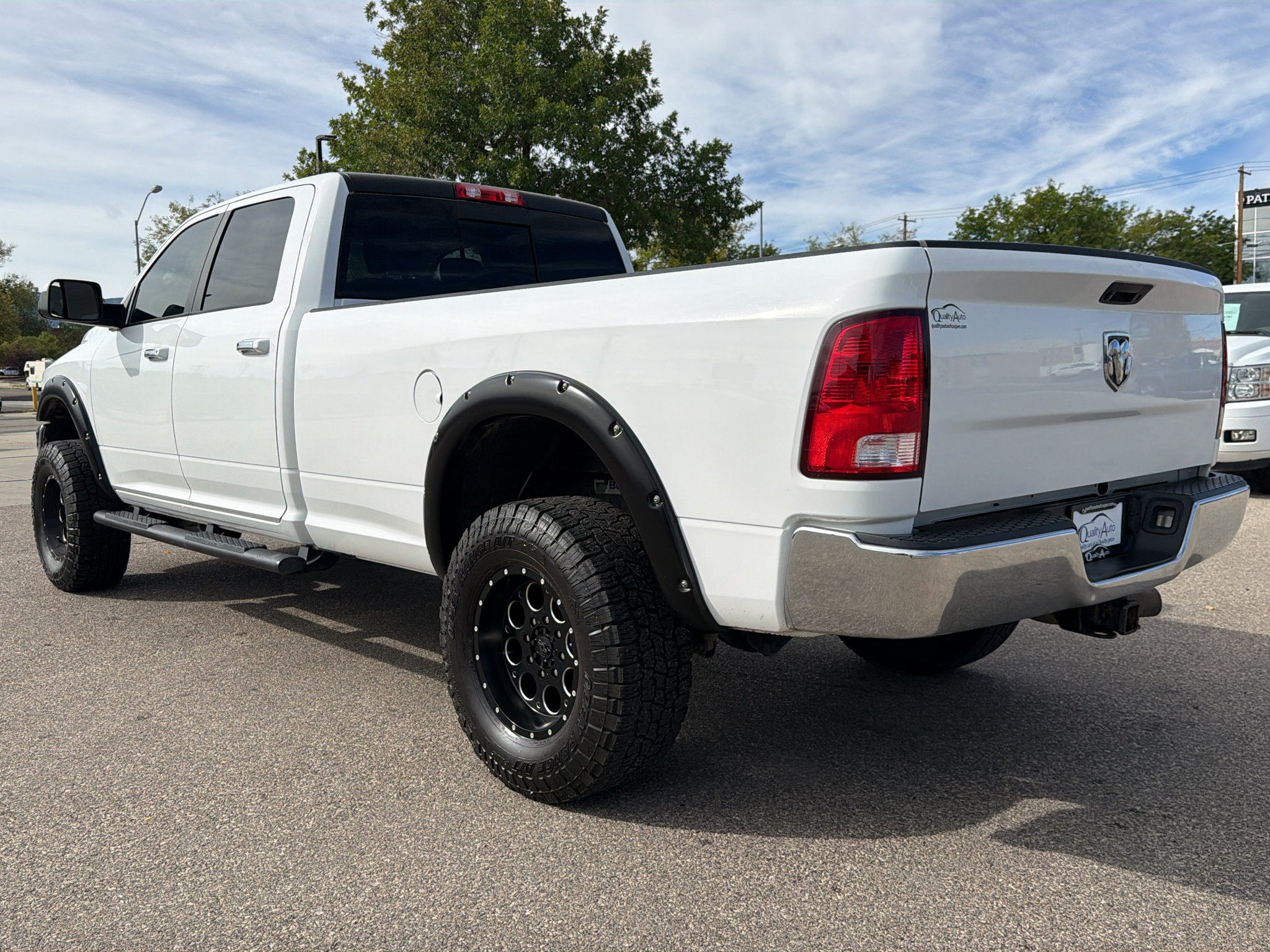 Used 2018 RAM 3500 SLT AWD/4WD image 9
