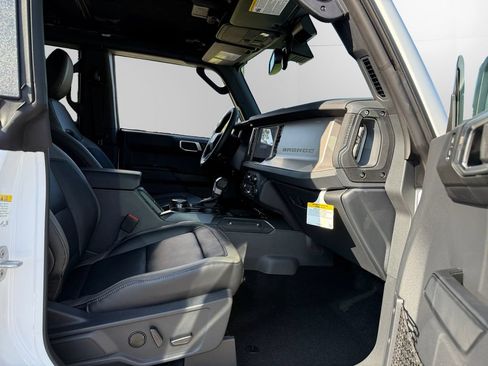 New 2026 Ford Bronco Outer Banks AWD/4WD image 15