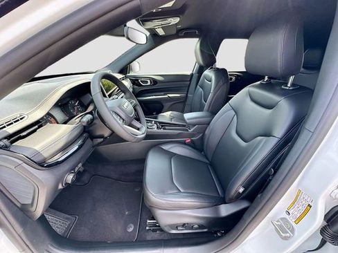 New 2026 Jeep Compass Limited AWD/4WD image 14