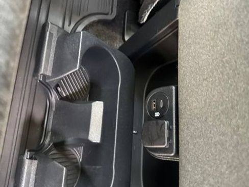 Used 2022 Ford F150 XLT w/ Equipment Group 301A Mid AWD/4WD image 15