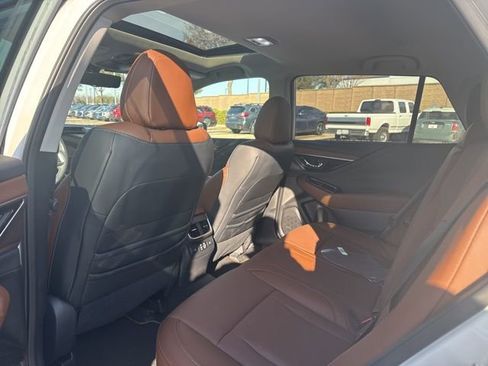 Used 2025 Subaru Outback Touring image 11