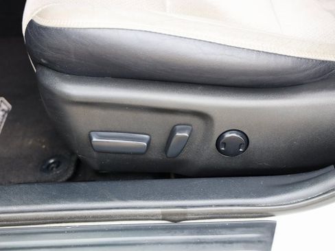 Used 2015 Toyota Camry XSE image 15