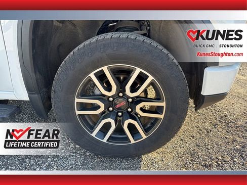 Used 2022 GMC Sierra 1500 AT4 w/ AT4 Preferred Package AWD/4WD image 15