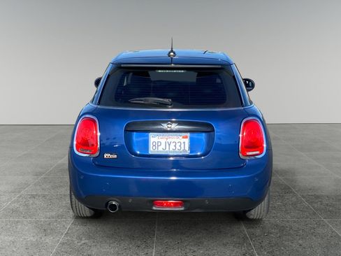 Used 2016 MINI Cooper 4-Door Hardtop image 4