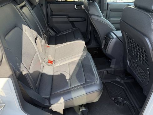New 2026 Ford Bronco Outer Banks w/ Sasquatch Package AWD/4WD image 11