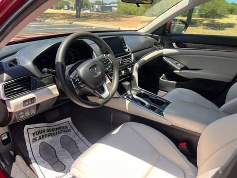 Used 2018 Honda Accord LX image 17