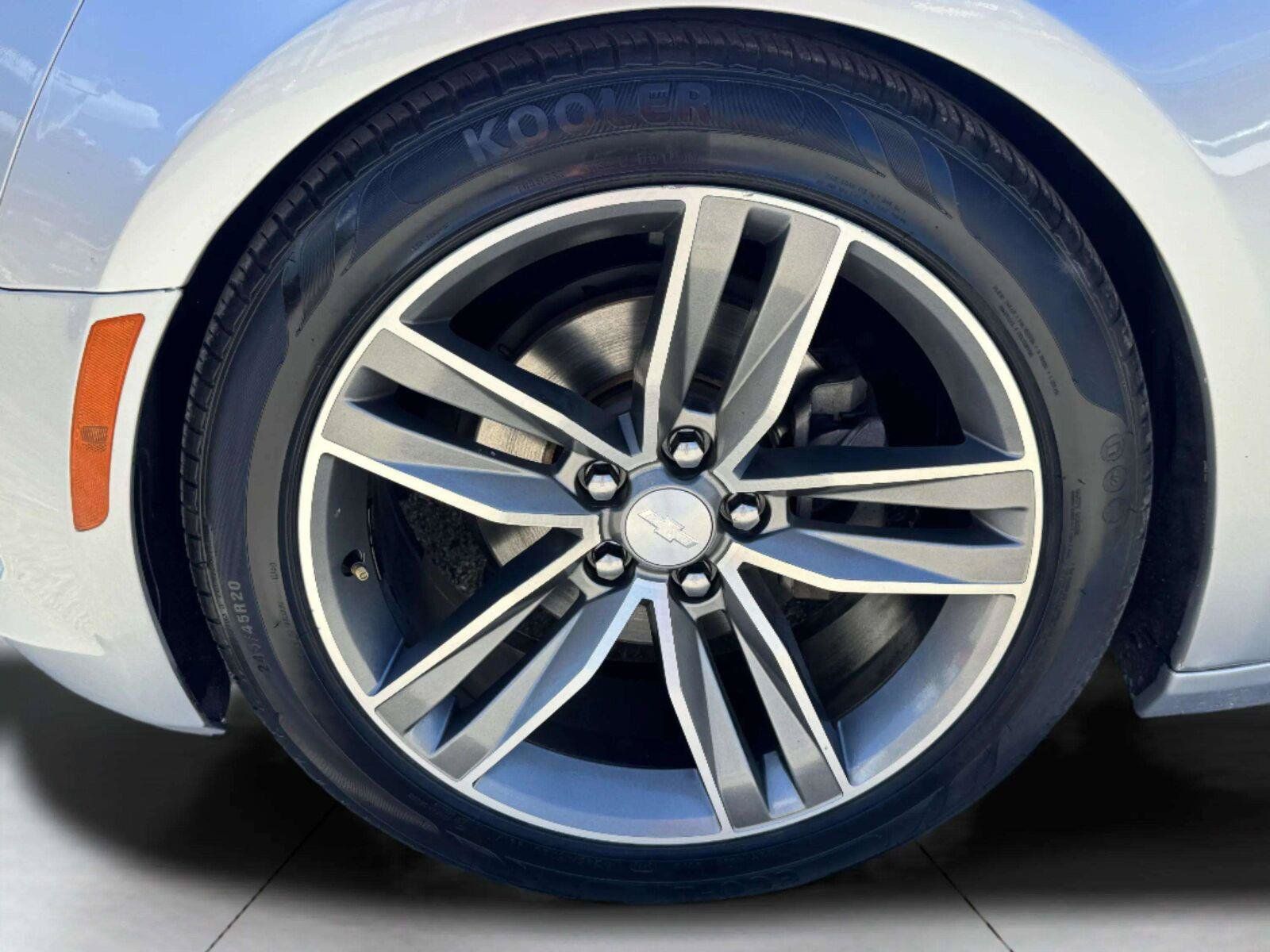 Used 2016 Chevrolet Camaro LT RWD image 40