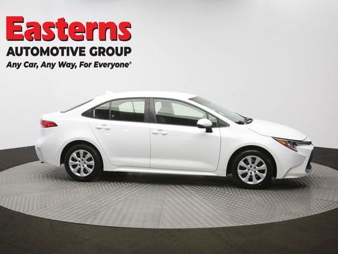 Used 2022 Toyota Corolla LE FWD image 45